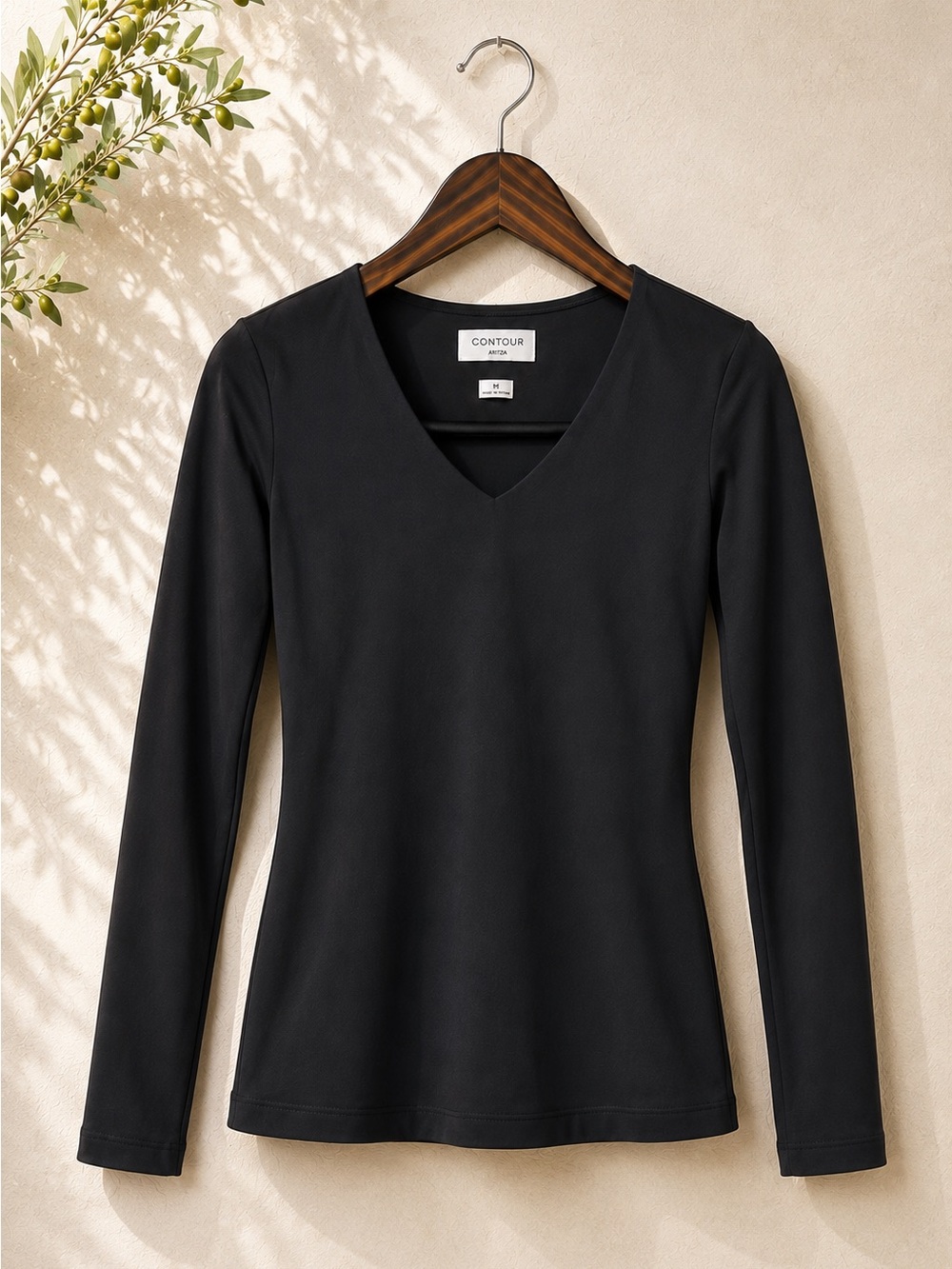 ARITZIA | Original Contour Long-Sleeve V-Neck Top | Medium